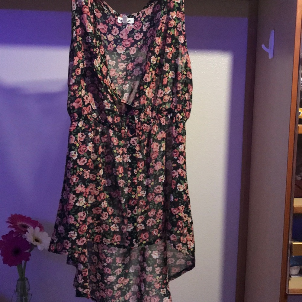 business floral tank top